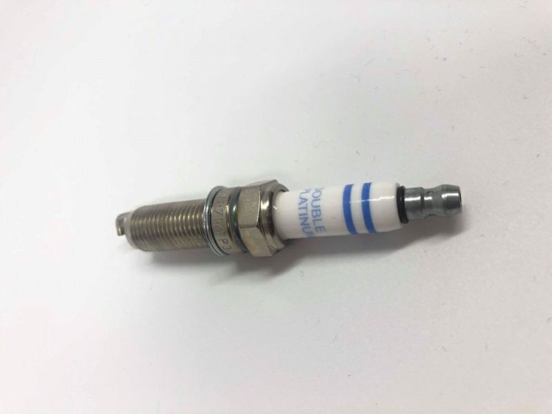 BOSCH ボッシュ スパークプラグ Y7LER02 0241135520 ドイツ製 純正OEM アウディ フォルクスワーゲン 純正品番 ...